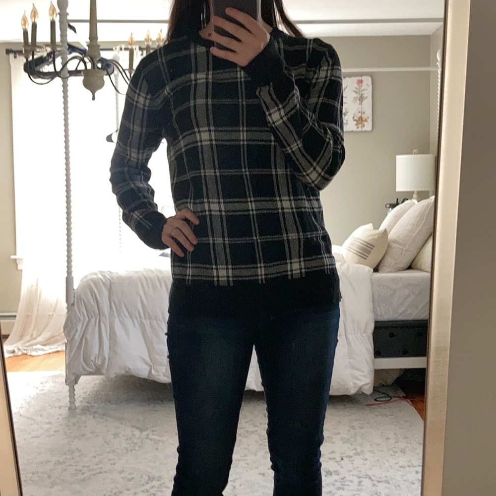 A New Day Plaid Light Weight Sweater M